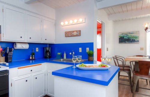Gearhart House | ADO:}HotTub~WalktoBeach&Trails~FirePit~Fenced~Deck~PingPong~Bikes~Games~DogsOK~