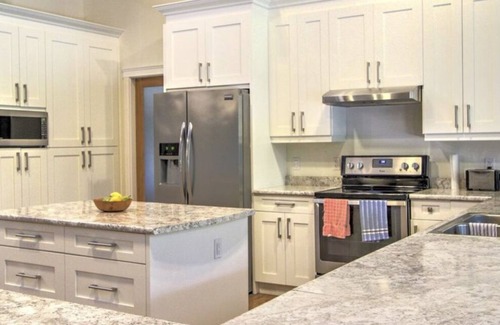 Point Roberts House | Adobe by the Sea. Sleeps 16+ with tons of extras!