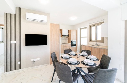 Universal Apartment | Adolina Two Bedroom Apartment 301