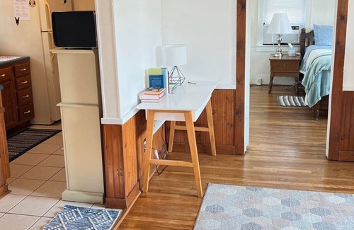 Point Pleasant Apartment | Adorable 1 bedroom guest house with deck. 5 minutes to the Mothman Museum.