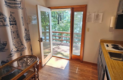 Oriental House | Adorable 1 Bedroom waterfront with kitchenette private dock pet friendly