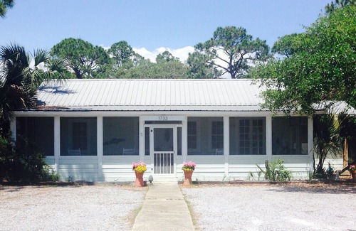 Indian Pass House | Adorable 1930's restored beach house! Clean! Close to beach, Large screen porch