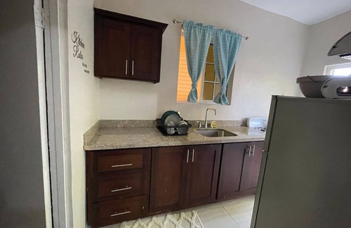 Priory Apartment | Adorable 1BR Cottage Walk to the Beach Priory