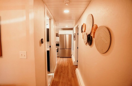 Clare Apartment | Adorable 2 bedroom place with private back patio