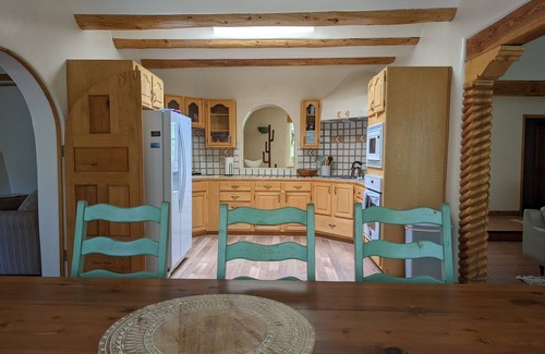 El Prado House | Adorable Adobe Taos - excellent location! Lic. #9449
