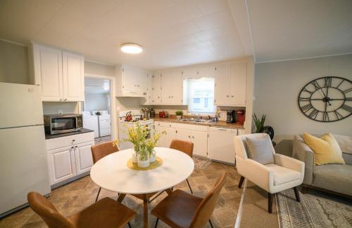 Great Falls House | Adorable and Cozy Bungalow