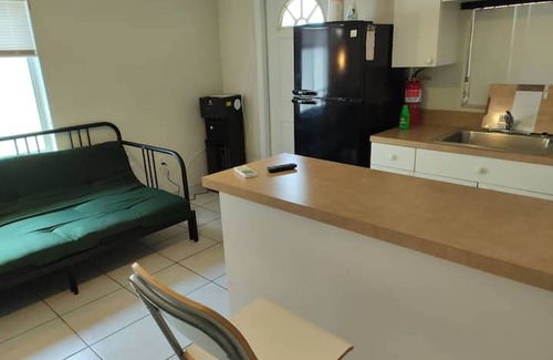 Allapattah House | Adorable Apartment near Beach, Airport, Wynwood, and Downtown Miami.