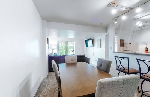 Freeland Apartment | Adorable bayfront getaway w/a full kitchen, free WiFi, & beach access