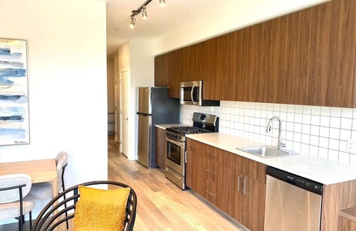 Booktown Hotel | Adorable Brand New Suite