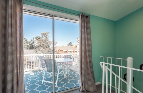 Rehoboth Beach Condo | Adorable/Clean Condo Steps to the Beach 3BR Sleeps 6