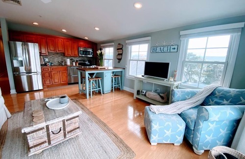 Cape May Condo | Adorable condo close to Beach and Town