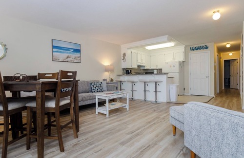 North Carolina Coast Condo | Adorable condo with oceanfront balcony