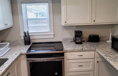 Lake Charles House | Adorable cottage in the heart of Lake Charles.