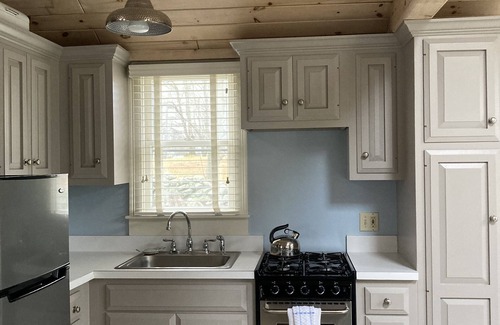 Cummaquid Cottage | Adorable cottage on Cape Cod's historic Rt 6A