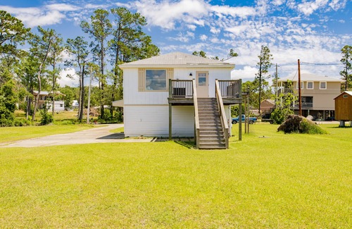Foley House | Adorable Cottage on Fish River in Magnolia Springs - Fishing & Fun!