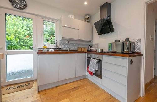 Arthog Cottage | Adorable Cottage with Stunning Views Over The Mawddach Estuary | Erw-fair