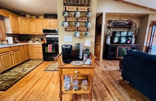 Mineral Bluff Cabin | Adorable, cozy, waterfront cabin on the River, fish, kayak, tube from property.