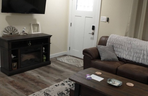 Gulfport House | Adorable Fully Remodeled Home Walk To The Beach