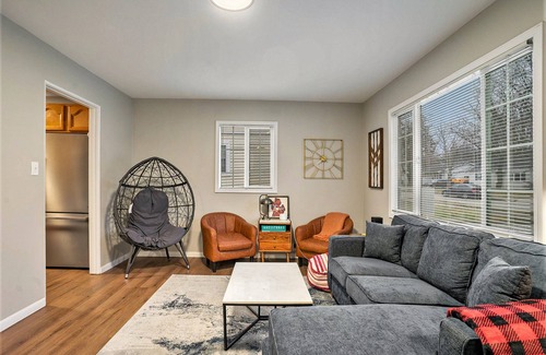 South Haven House | Adorable getaway with wifi, fireplace, and grill - one mile to lake