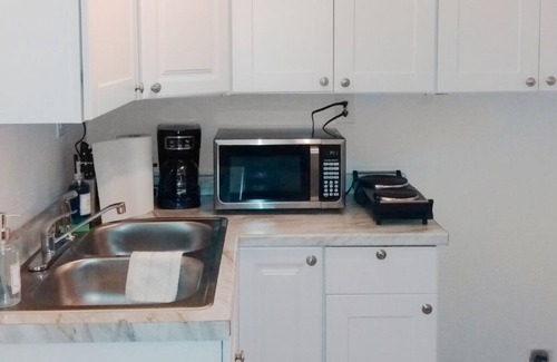Yelm House | Adorable guest house in Yelm!