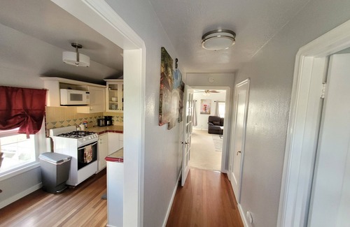 Chico Apartment | Adorable historic carriage house across from Bidwell Park