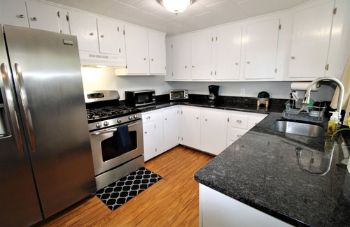 Hyannis House | Adorable Home Close to Harbor, Shopping, Restaurants, and Beaches (2309)