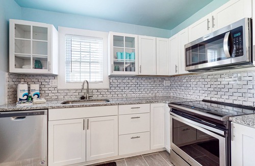 Nashville House | Adorable home near downtown with grill, furnished patio, yard & free WiFi