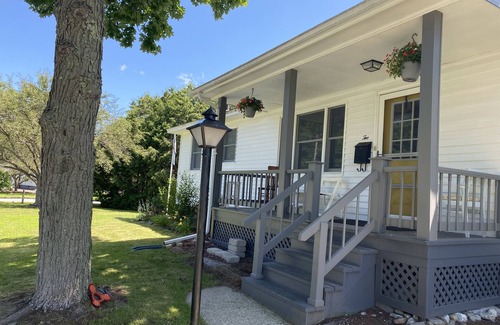 South Burlington House | Adorable home in coveted neighborhood with parking
