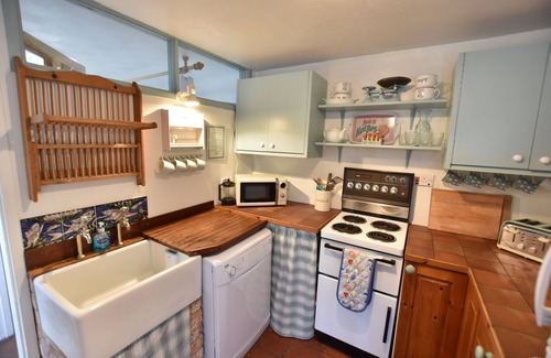 Aberdovey Cottage | Adorable, Homely 4 Bedroom Peaceful Cottage Only Minutes Walks To Beach