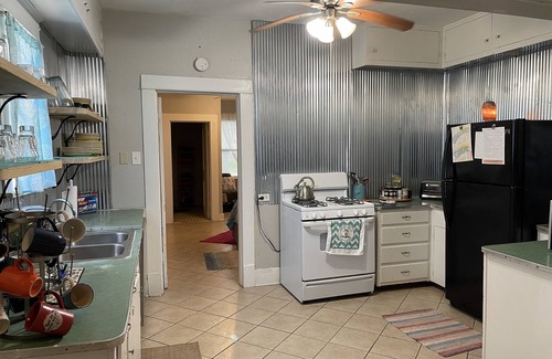 Monroe House | Adorable Monroe Garden District Home