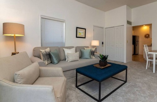 Mount Adams Apartment | Adorable MtAdams 2BR near it all