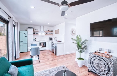 Mid City House | Adorable New Mid-City Casita