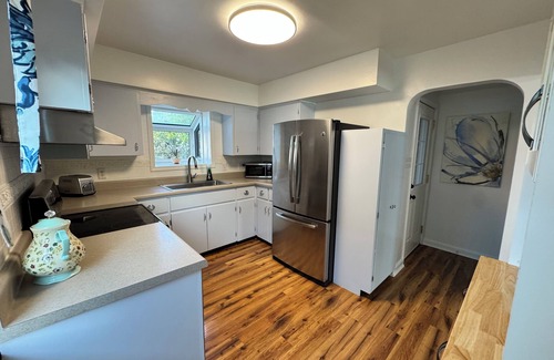 Fort Wayne House | Adorable, Peaceful Retreat In Premier Fort Wayne Location, Sycamore House