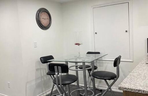 Ajax Apartment | Adorable Quiet Open Concept Private Studio Suite
