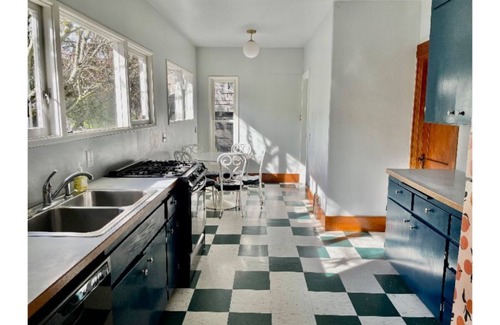 Ravenna House | Adorable Ravenna home close to UW,