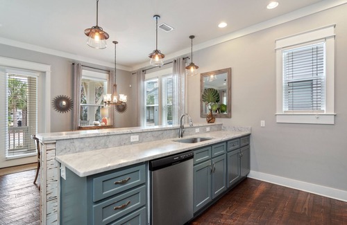 Alys Beach House | Adorable Seacrest cottage near beach and pool; family and pet friendly! Bikes!