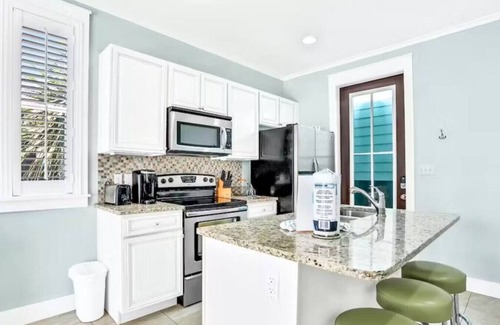 Seacrest Beach House | Adorable Starlight EscapeCottage