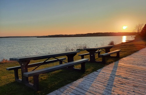 North Rustico Apartment | Adorable waterfront 1-bedroom place with BBQ grill