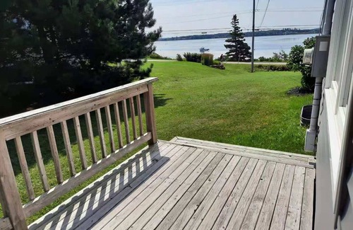 North Rustico Apartment | Adorable waterfront 1-bedroom place with BBQ grill