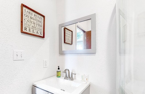 Port Orford Apartment | Adorable waterfront studio with private patio, hot tub, free WiFi, & kitchenette