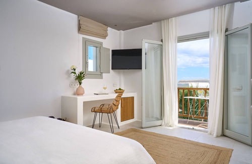 Ornos Hotel | Adorno Beach Hotel & Suites