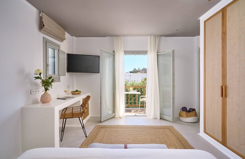 Ornos Hotel | Adorno Beach Hotel & Suites