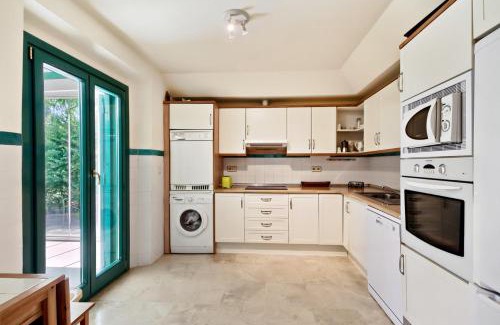 Sotogrande House | Adosado En Ribera Del Emperador