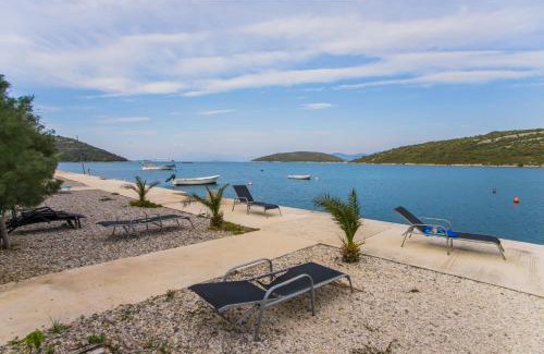 Dubrava Apartment | Adria Maja apartmani Luka Dubrava
