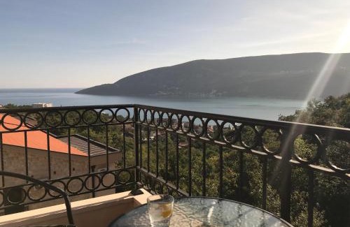 Trebesinj Apartment | Adria Montenegro Seaview