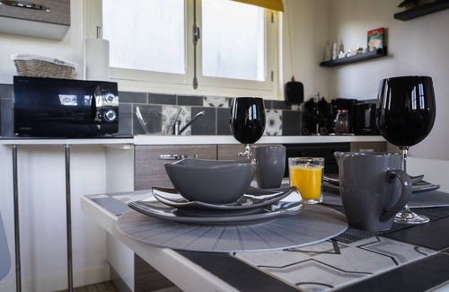 Vouhe House | Adult space with Jacuzzi Spa