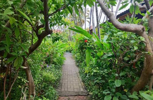 Legian City-Centre House | Adus Beach Inn
