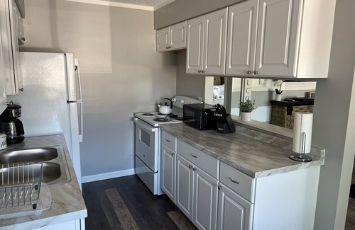 Holly Apartment | Adventure Acres- Suite C6