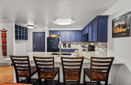 Steamboat Springs Condo | Adventure Awaits at First Tracks 4101 – Comfortable Condo with Resort Amenities!