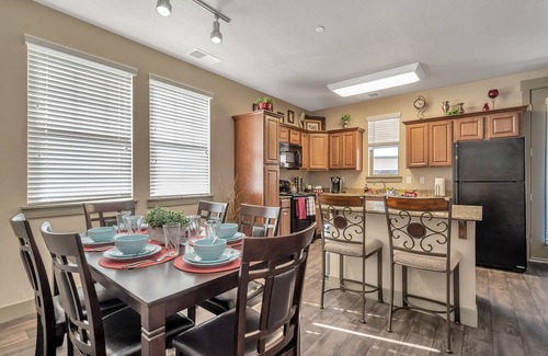 South Jordan Apartment | Adventure Awaits, Come & PLAY! Luxurious Cal King!